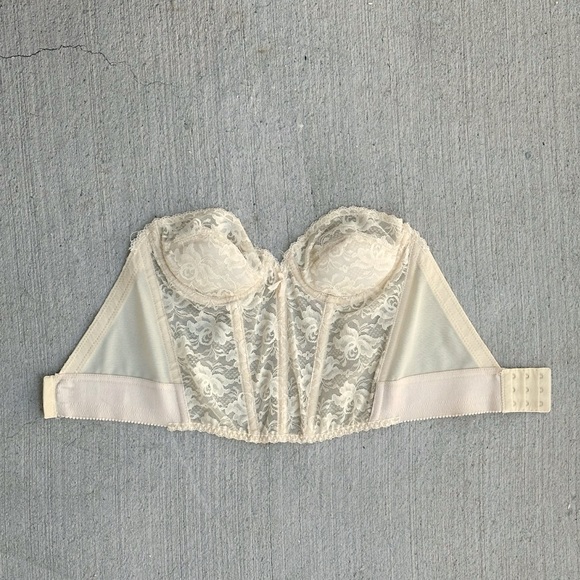 vintage cream lace corset - Picture 2 of 5
